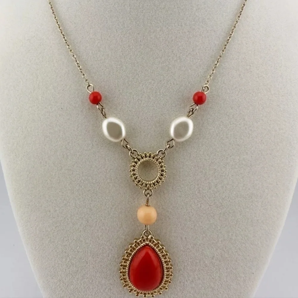 Avon Faux Pearls Orange Acrylic Beads Teardrop Pendant 16” Gold Tone Necklace